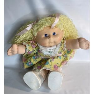 Vintage First Edition Cabbage Patch Kids CPK 1990 Hasbro Doll Blonde Crimp Hair